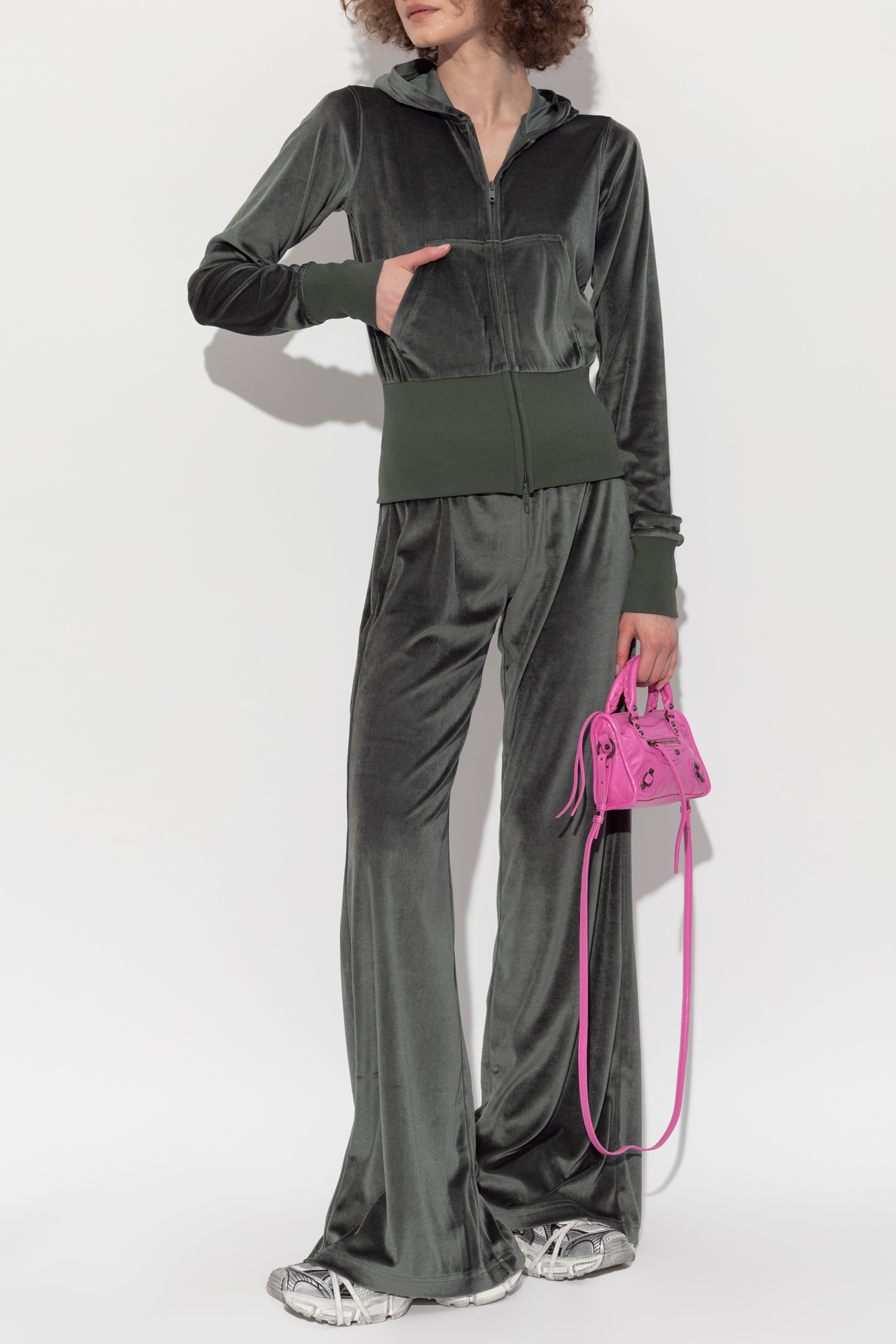 VIP【送料関税込】BALENCIAGA VELVET TROUSERS Balenciaga Velvet wide-leg Trousers | Neutrals | FARFETCH